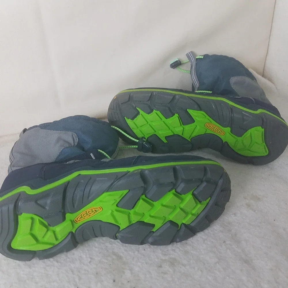 KEEN‎ Waterproof Winter Snow Boots youth's 7 adjustable Laces Warm 1015249